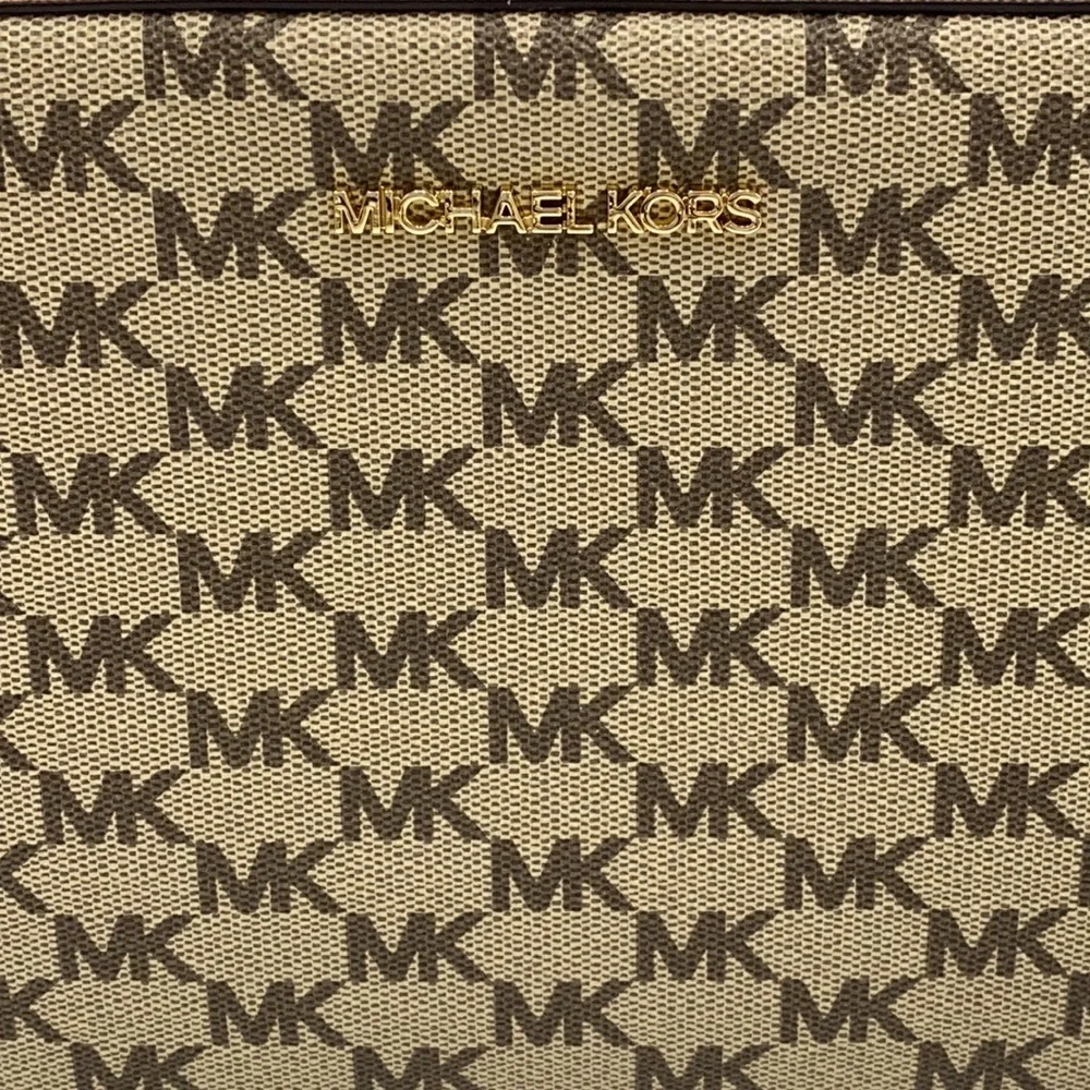MICHAEL KORS LARGE EW CROSSBODY NAT/ LUGGAGE - Picture 15 of 16